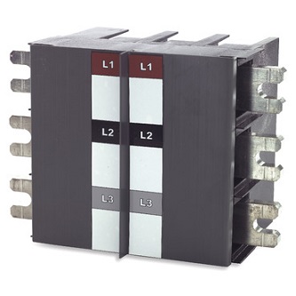 APC/Schneider Electric Adaptor for T5 Type Circuit Breaker 3 Pl